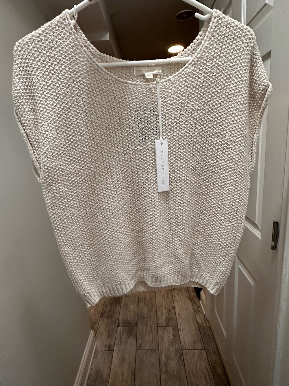 moon & madison Cream Scoop Neck Short-Sleeve Knit Sweater